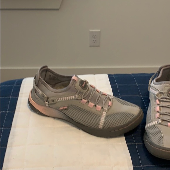 Shoes - Picture 2 of 2